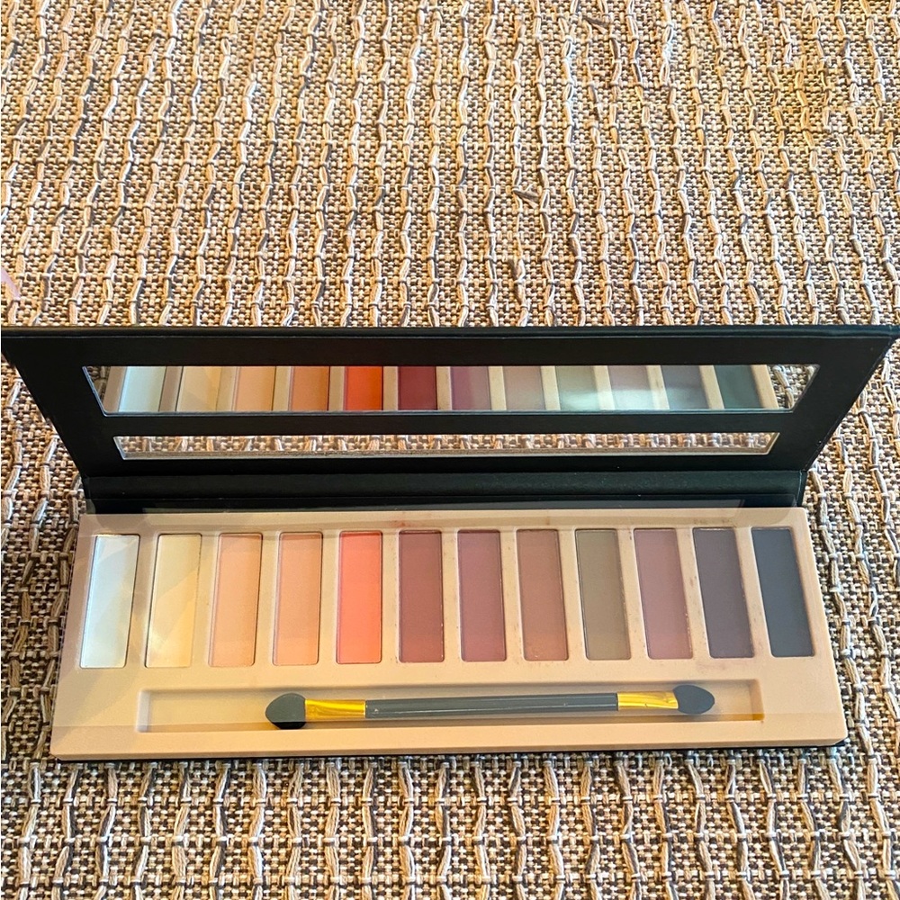 NAKED 12 matte color eyeshadow pallet New